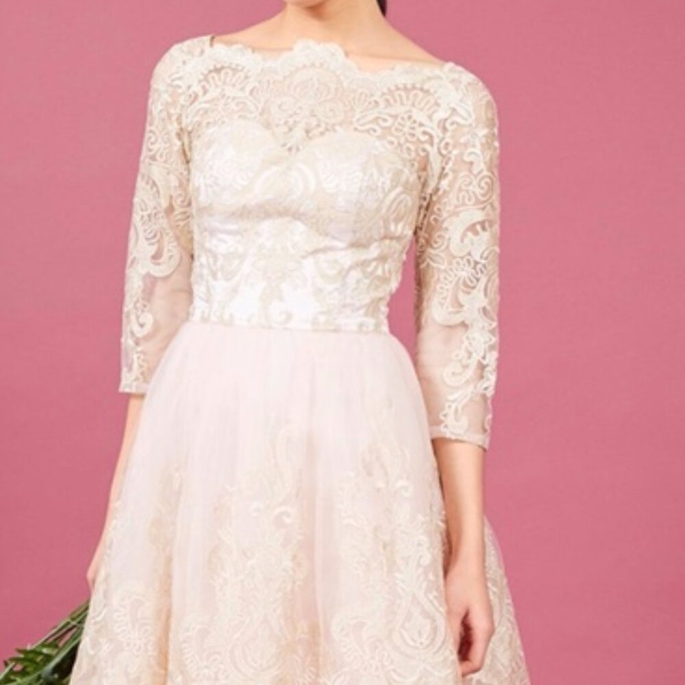 Gilded Grace Chi Chi London MothCloth Prom/Wedding Mid Lace Dress US 8 M